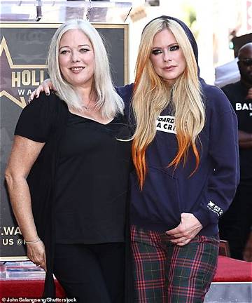 Avril Lavigne Has Kids: a Look into Her Personal Life
